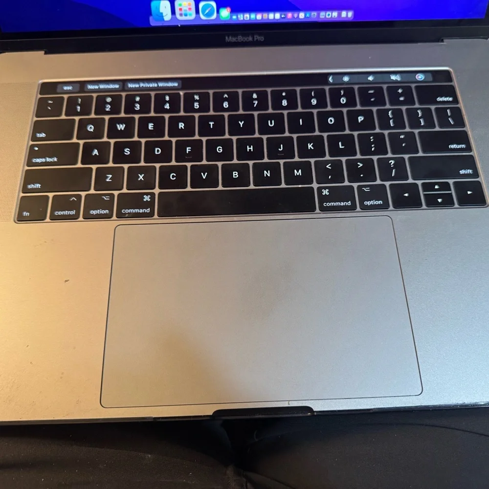 MacBook Pro 15 (2016) 4K Display / 512GB SSD / 16GB RAM